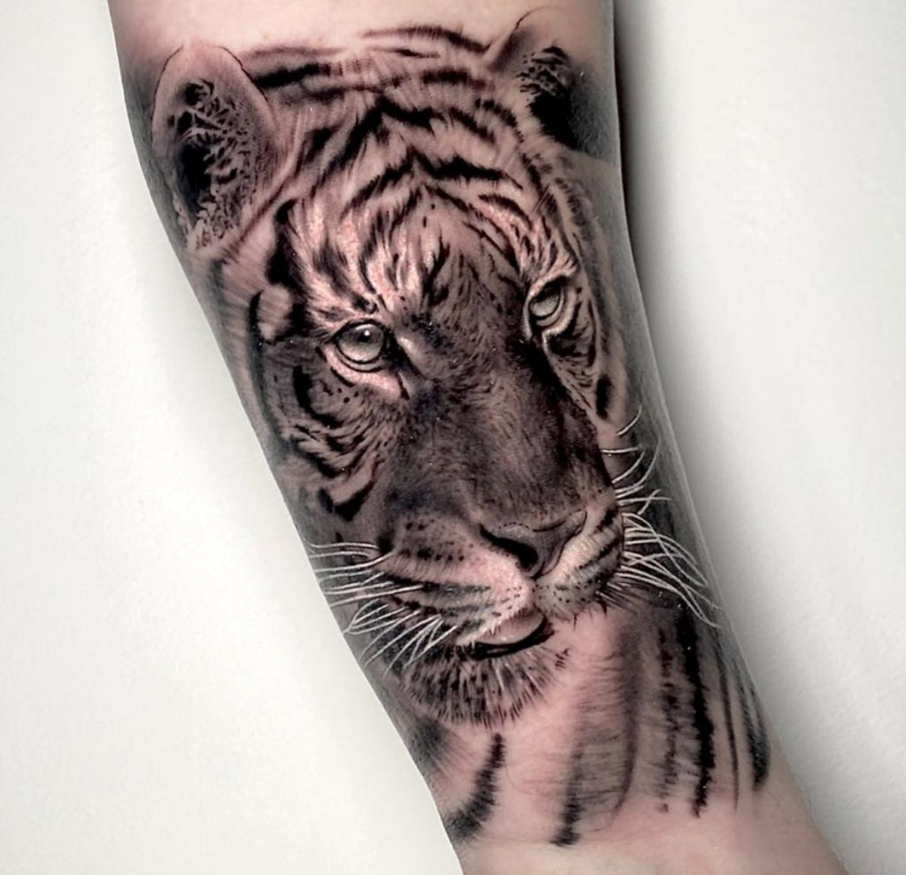 Emma Kierzek: An In-depth Review of Xtreme Tattoo Ink